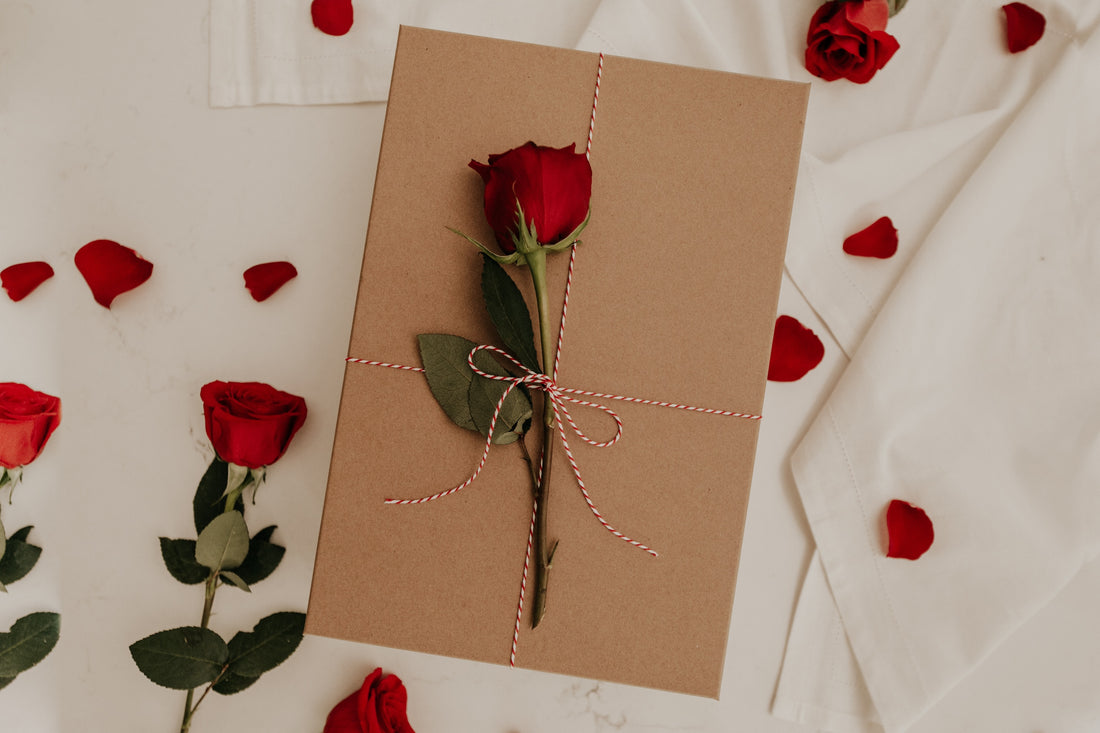 Gift suggestions for valentines day. Gifts for men and gifts for women.